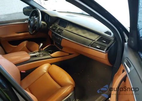 2013 BMW X5 M z USA, uszkodzony, nr VIN 5YMGY0C54DLL15734